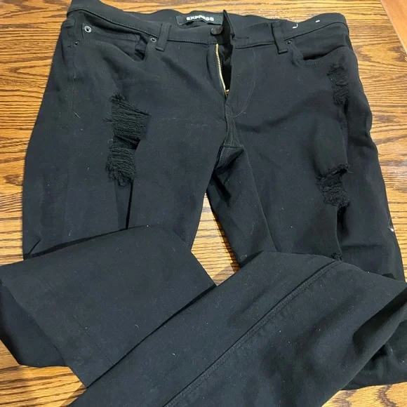 Back ripped jeans - Picture 1 of 2